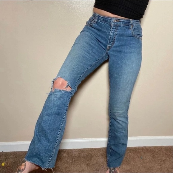 2 / $10 levis jeans - Picture 3 of 3